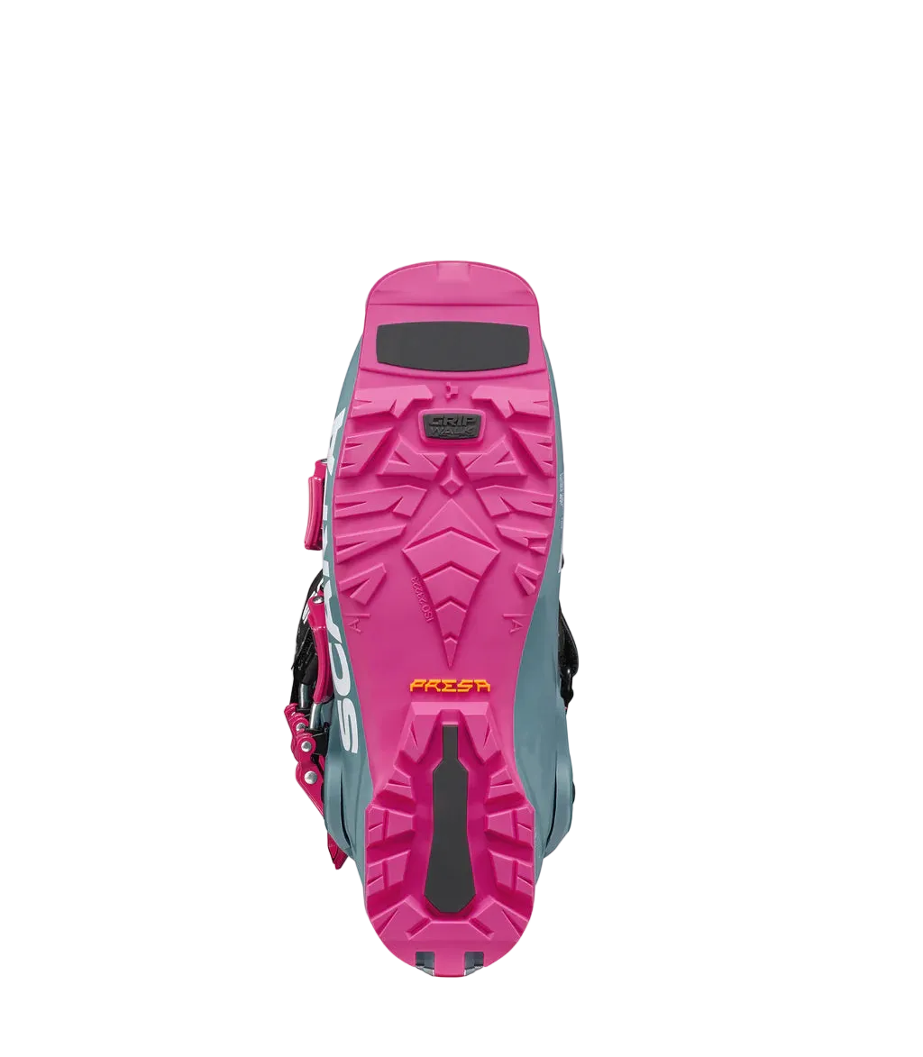 12016-502-1_04_4-GT-W_Lof-Mag_4-QUATTROGTWMN_Lofi-Magenta1_Lofi-Magenta