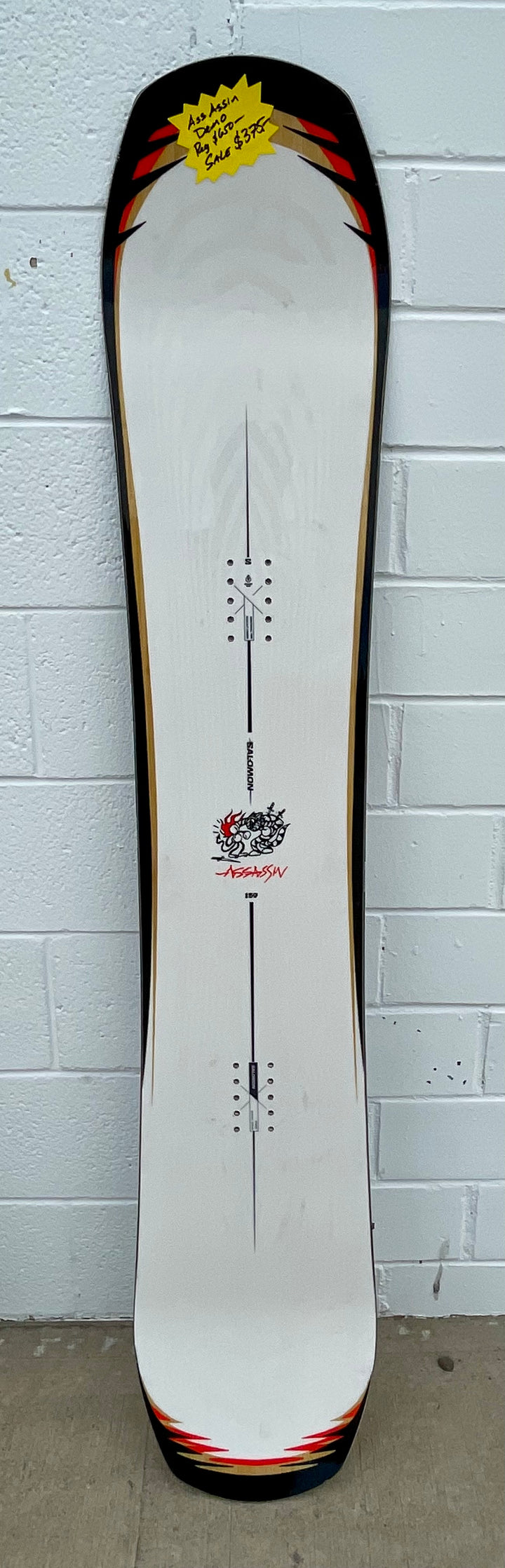 (DEMO Used) Salomon Assassin Snowboard 2026