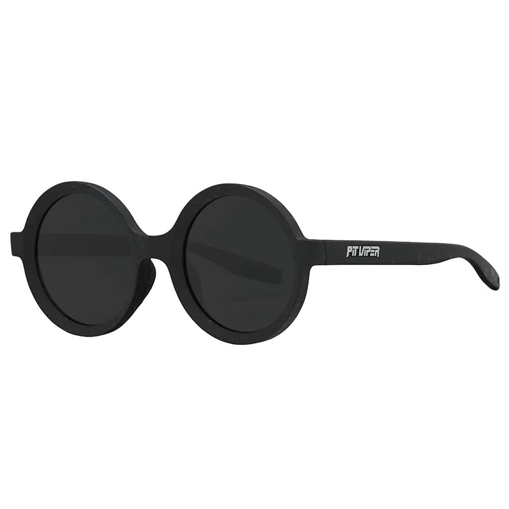 Mooner_blacking_out_smoke_product_3_3qtr_l_1536x_60d7a882-8907-4ea8-96bf-6b337cc9e2aa